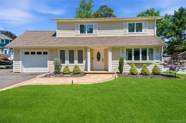 115 Patchogue DR, Rocky Point, NY 11778