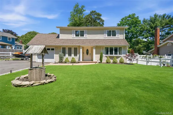 115 Patchogue DR, Rocky Point, NY 11778