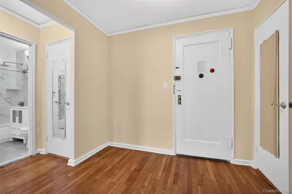 109-23 71st RD #4D, Forest Hills, NY 11375