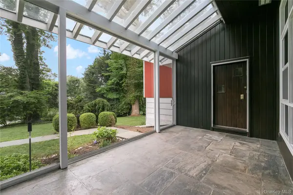 3 Tory LN, Scarsdale, NY 10583