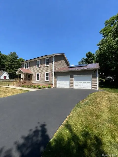 60 Grand ST, Wurtsboro, NY 12790