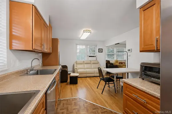 242 Kearsing Pkwy #A, Monsey, NY 10952