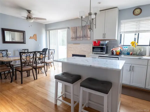 402 Mountain Laurel DR, Monroe, NY 10950
