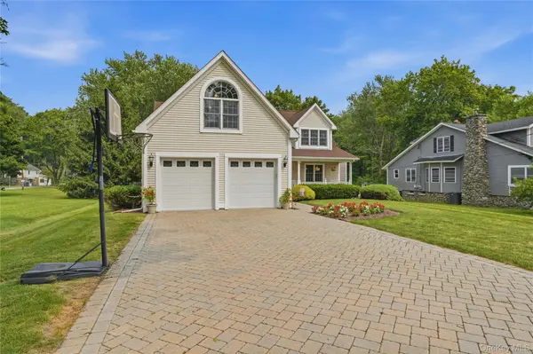302 Lakeside RD, Newburgh, NY 12550