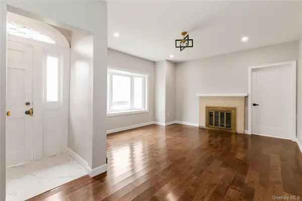 8492 Homelawn ST, Jamaica, NY 11432