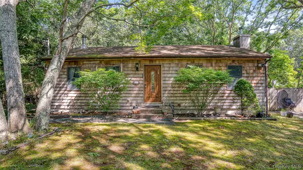 29 Boatheaders LN, East Hampton, NY 11937