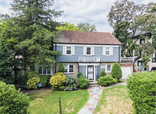 80-82 222nd ST, Hollis Hills, NY 11427