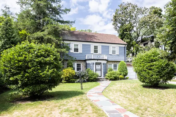 80-82 222nd ST, Hollis Hills, NY 11427