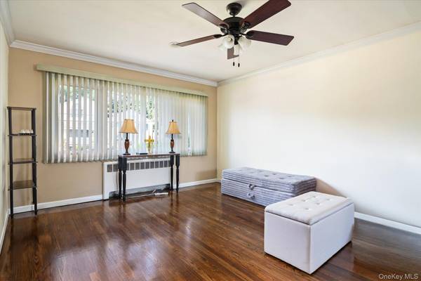 857 Virginia AVE, North Bellmore, NY 11710