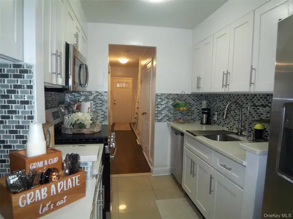 4382 Byron AVE, Bronx, NY 10466