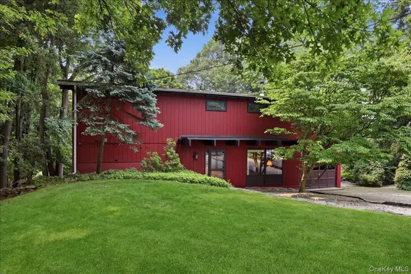 131 Deertrack LN, Irvington, NY 10533