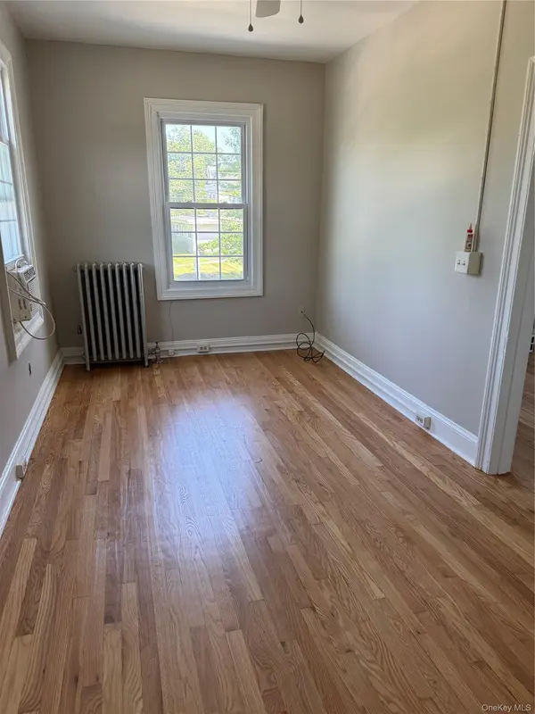 24 Oakland AVE #2R, Warwick, NY 10990