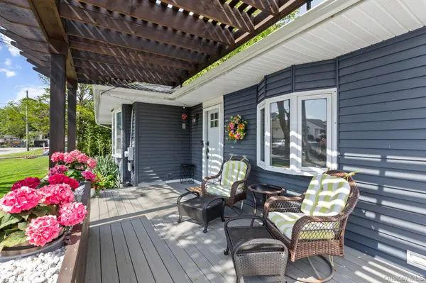 21 Choate AVE, Selden, NY 11784