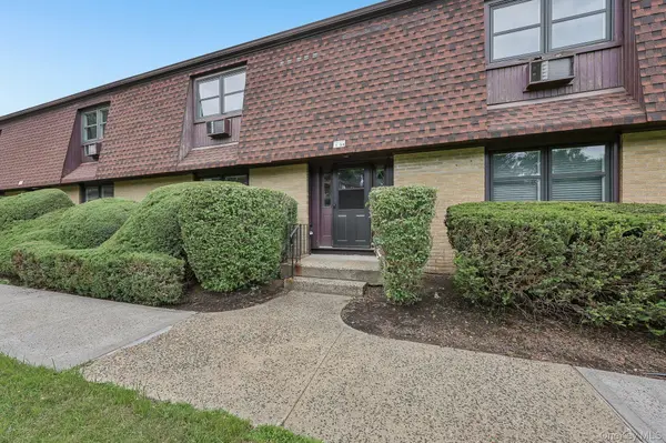 1 Germonds VLG #5, Nanuet, NY 10954