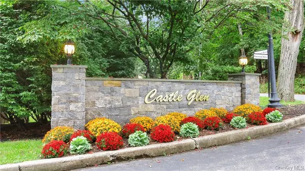 4 Pinewood CIR, White Plains, NY 10603