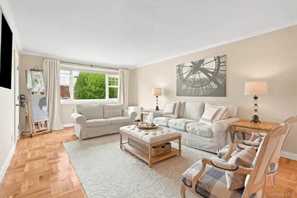 11 Westview AVE #8-2, White Plains, NY 10603