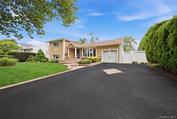 5 Delaware AVE, Commack, NY 11725