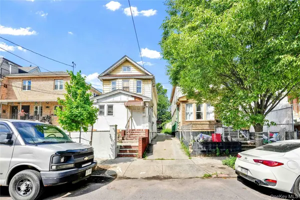 9720 Remington ST, Jamaica, NY 11435