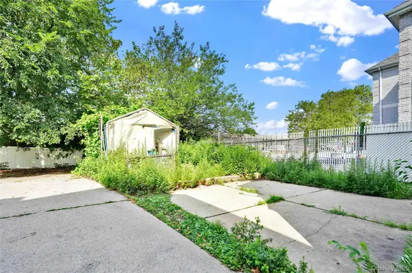 9720 Remington ST, Jamaica, NY 11435