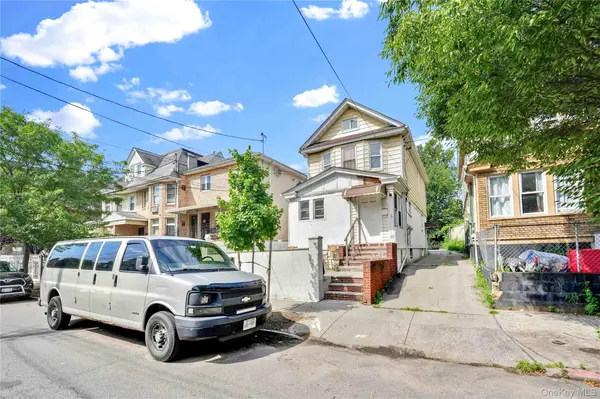 9720 Remington ST, Jamaica, NY 11435