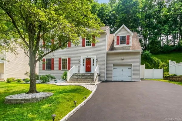 66 Valley View RD, Cortlandt Manor, NY 10567
