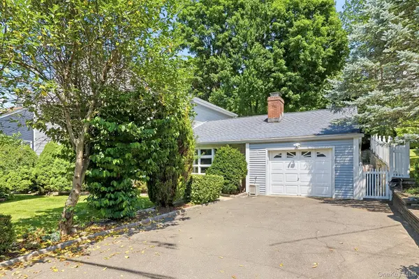 75 Glen Forest ST, Thornwood, NY 10594