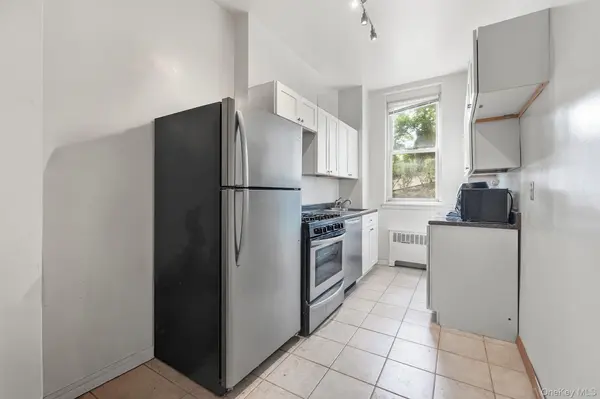 55 Knolls CRES #1C, Bronx, NY 10463