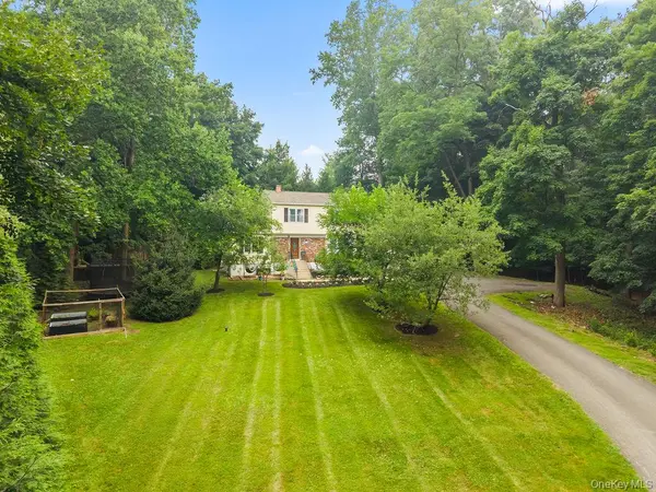 499 Orangeburg RD, Pearl River, NY 10965