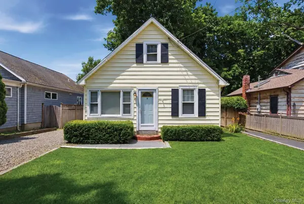 124 Johnson ST, Centerport, NY 11721