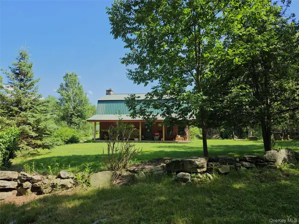 62 Airport RD, Mongaup Valley, NY 12762