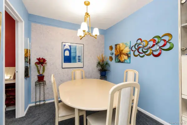 17-01 Utopia Pkwy #1, Whitestone, NY 11357