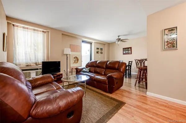 100 W Broadway #1E, Long Beach, NY 11561