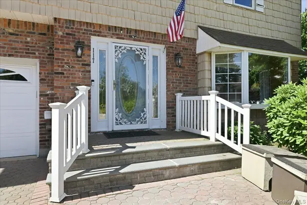 117 Melanie DR, East Meadow, NY 11554