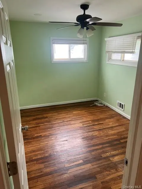 Address not disclosed, Amityville, NY 11701
