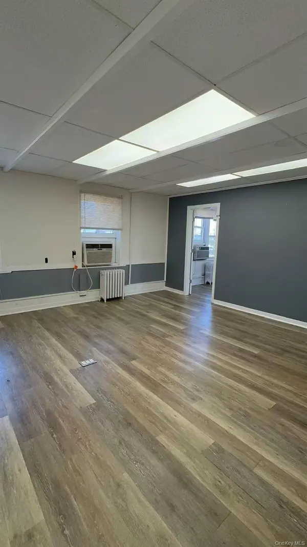 218 Front ST #2FL, Hempstead, NY 11550