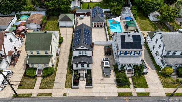 27 Avondale ST, Valley Stream, NY 11581