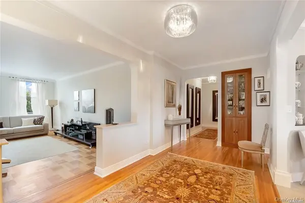 84-51 Beverly RD #6R, Kew Gardens, NY 11415