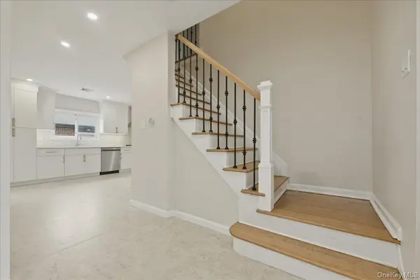616 Harless PL, West Hempstead, NY 11552