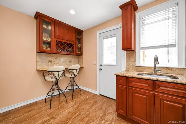 202-02 36th AVE, Bayside, NY 11361