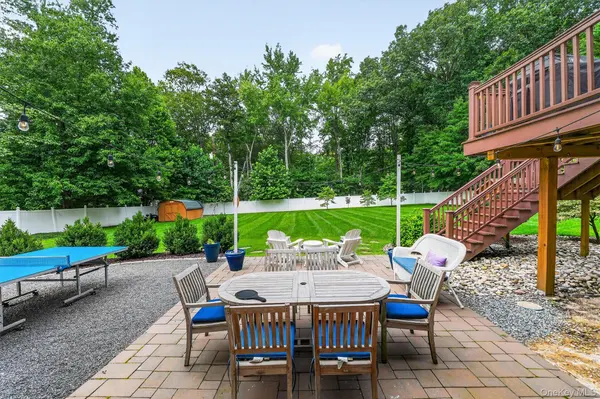 12 Little Brook LN, New City, NY 10956