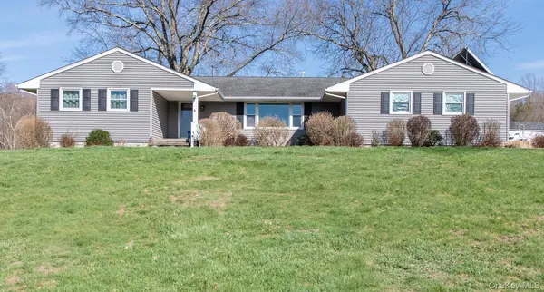 394 Smith RD, Hyde Park, NY 12538