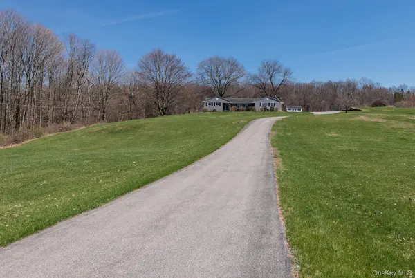 394 Smith RD, Hyde Park, NY 12538