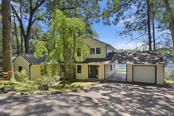 56 Twin Lakes RD, South Salem, NY 10590