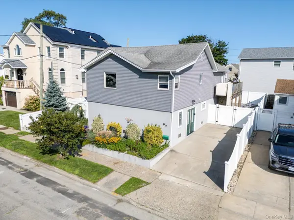 67 Radcliffe RD, Island Park, NY 11558