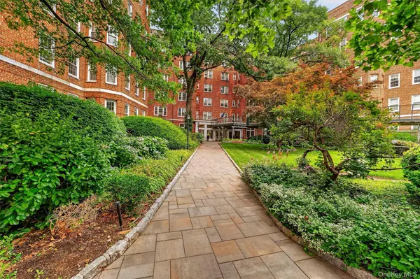 949 Palmer RD #5K, Bronxville, NY 10708