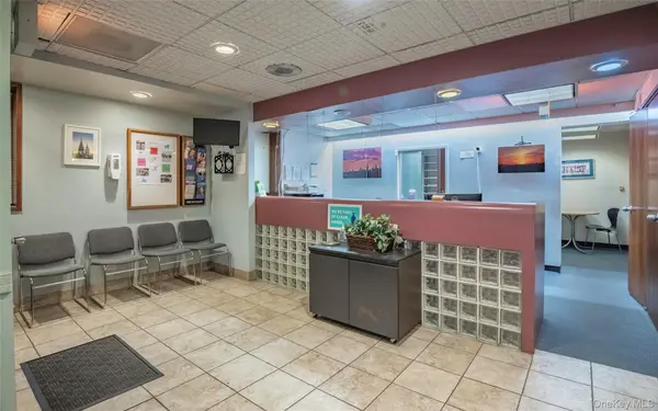 94-18 59th AVE #E3, Elmhurst, NY 11373
