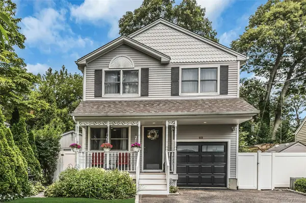 63 Teed ST, South Huntington, NY 11746