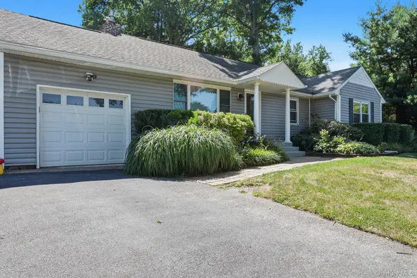 22 Wasson DR, Poughkeepsie, NY 12603