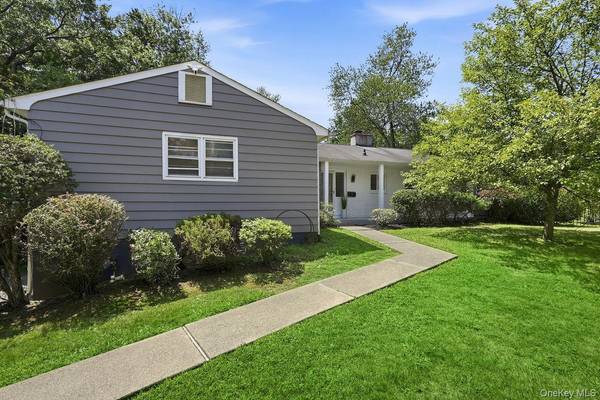 5 Deer Meadow DR, West Nyack, NY 10994