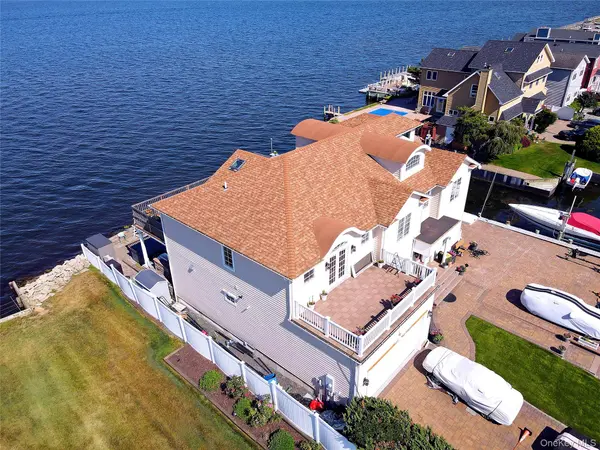75 Yacht Club RD, Babylon, NY 11702